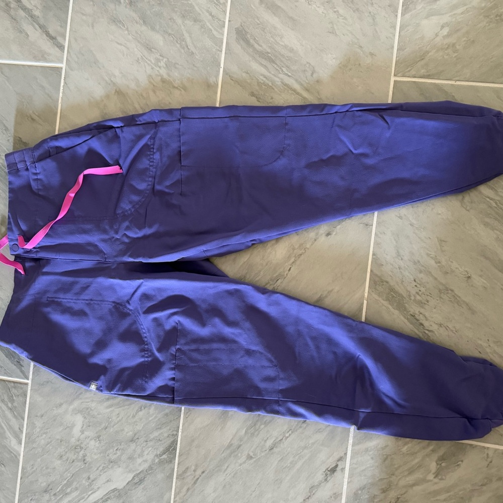 Limited edition amethyst figs with buttons size M/Petite